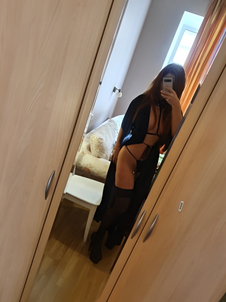 Алиса привлекальеная девушка из Красноярска цена от 2000 руб