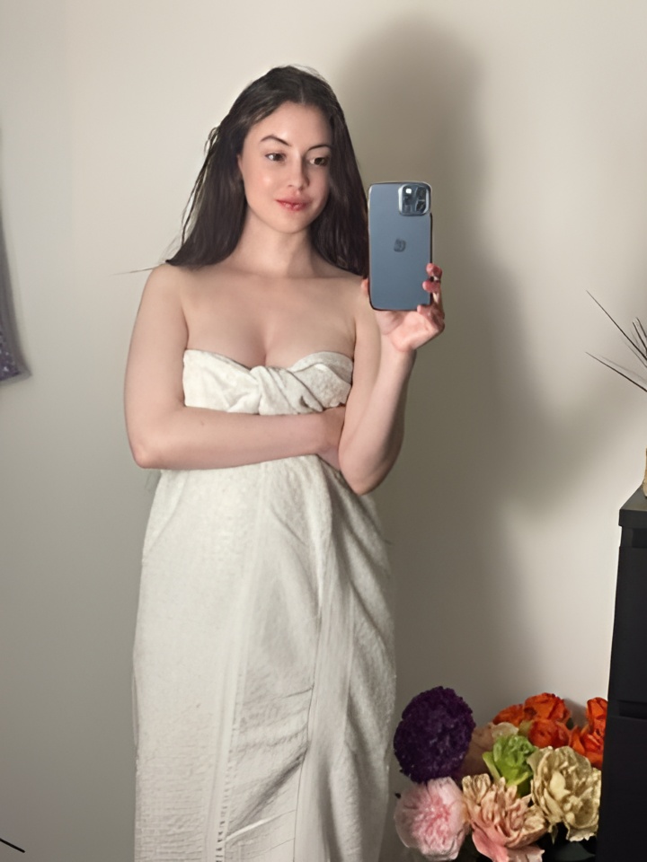 Ната привлекальеная девушка из Красноярска цена от 1500 руб