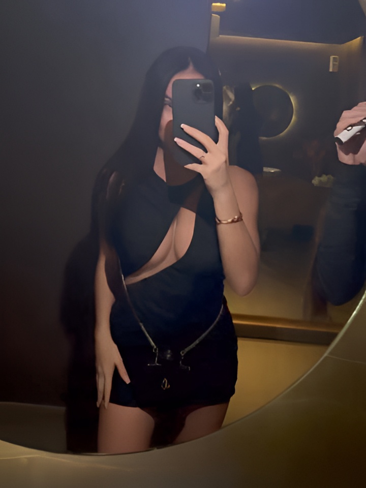 Слава привлекательная девушка из Красноярска цена от 10000 руб