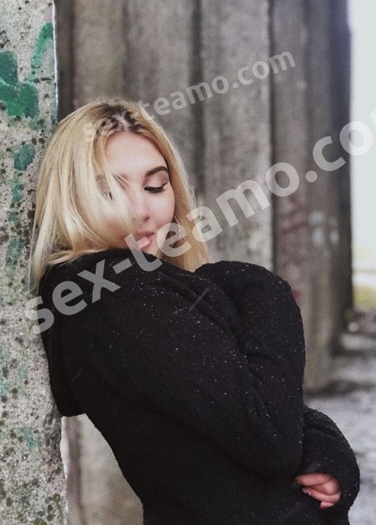 Арина привлекательная девушка из Красноярска цена от 9000 руб