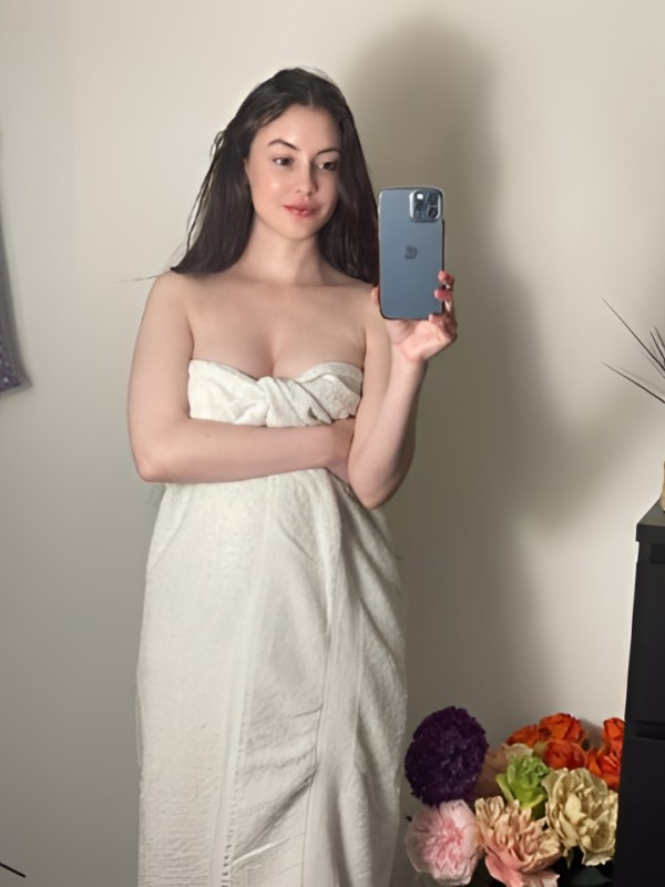 Ната привлекательная девушка из Красноярска цена от 1500 руб