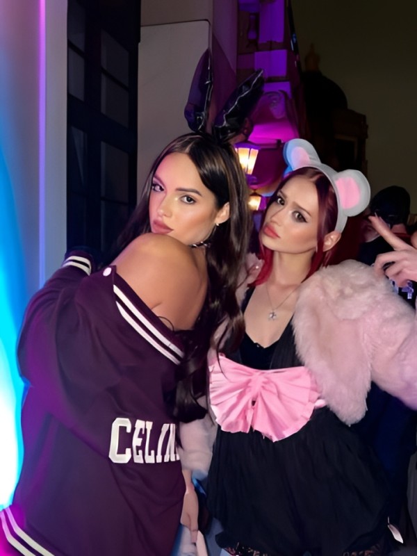 Света привлекательная девушка из Красноярска цена от 5000 руб