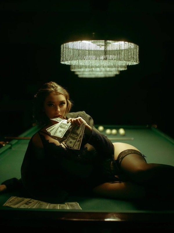 Мария привлекательная девушка из Красноярска цена от 7000 руб